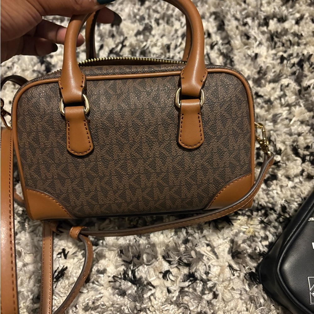 Hey Sugas! Michael Kors Signature Brown and Tan Satchel - Picture 3 of 5